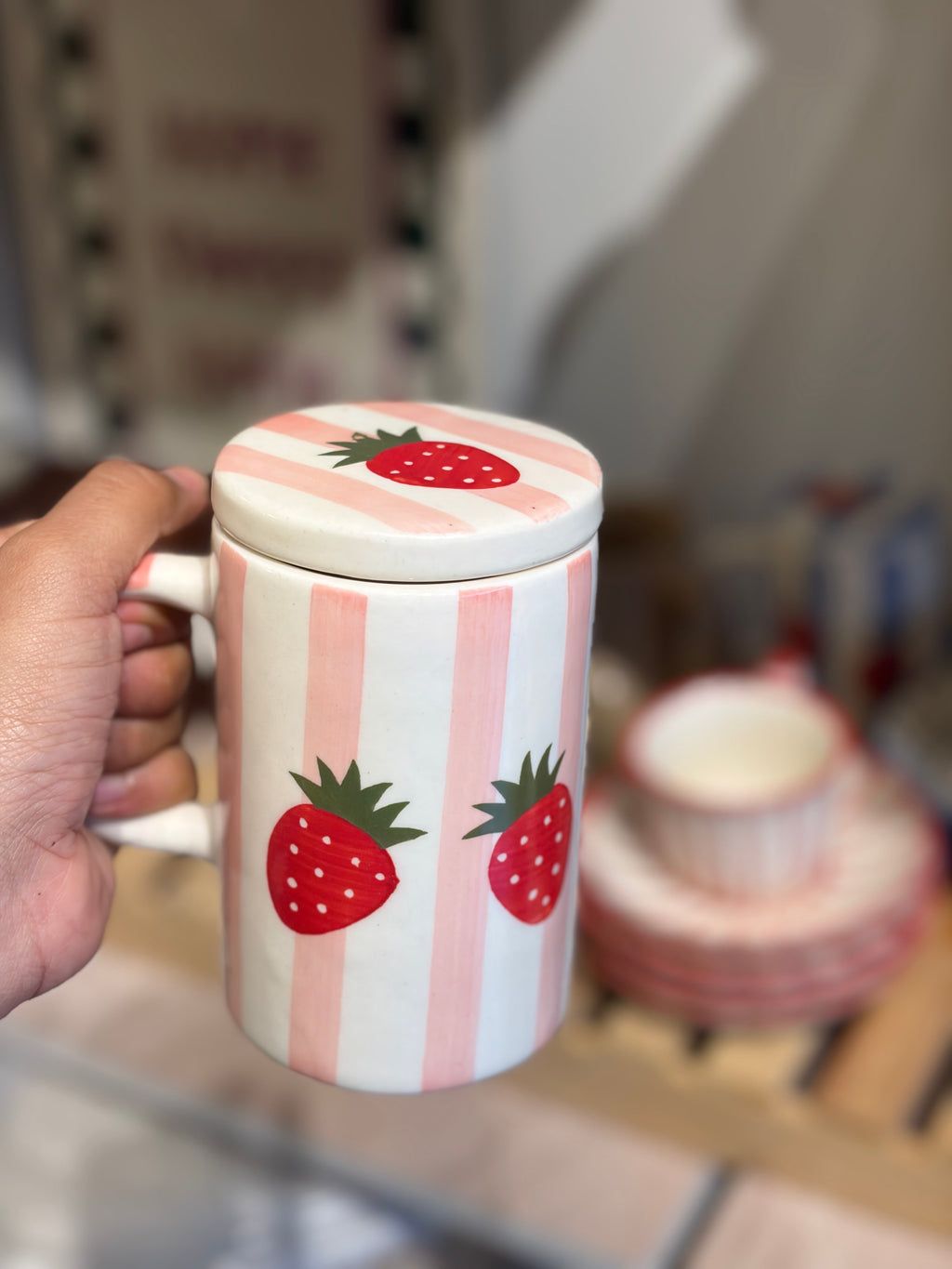 Pink strip mug with lid