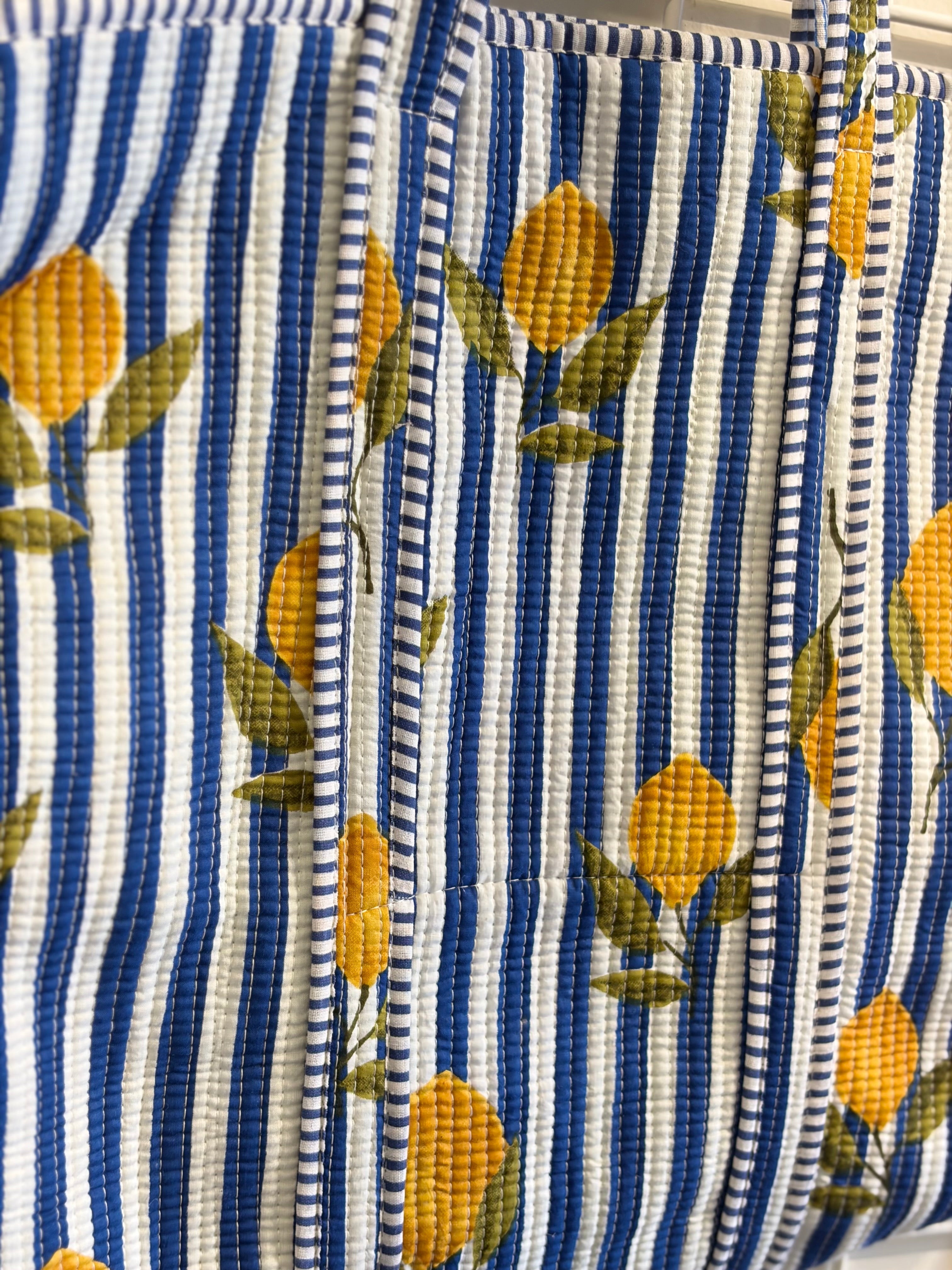 Blue strip Lemon Tote bag